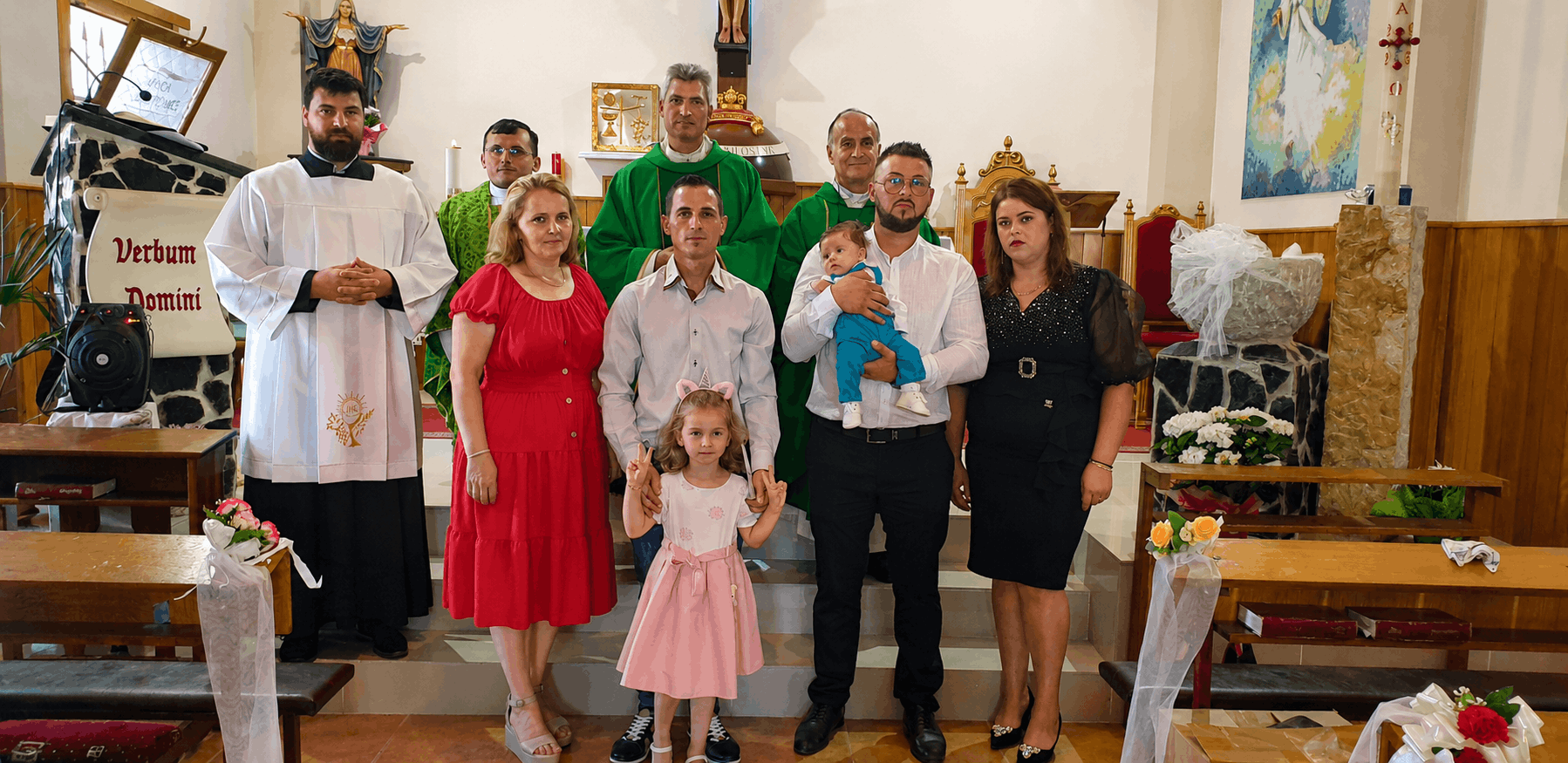 Celebrarea sacramentului Botezului în biserică