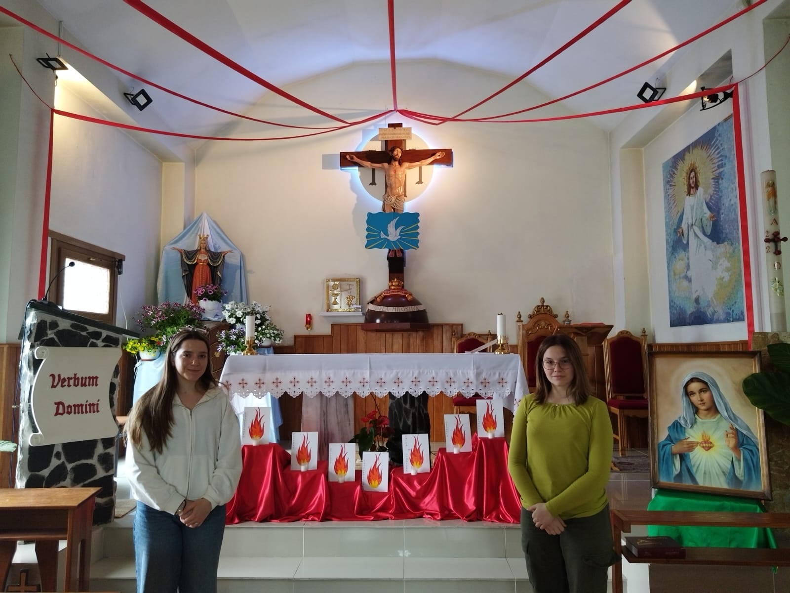 Celebrarea sacramentului Mirului în biserică