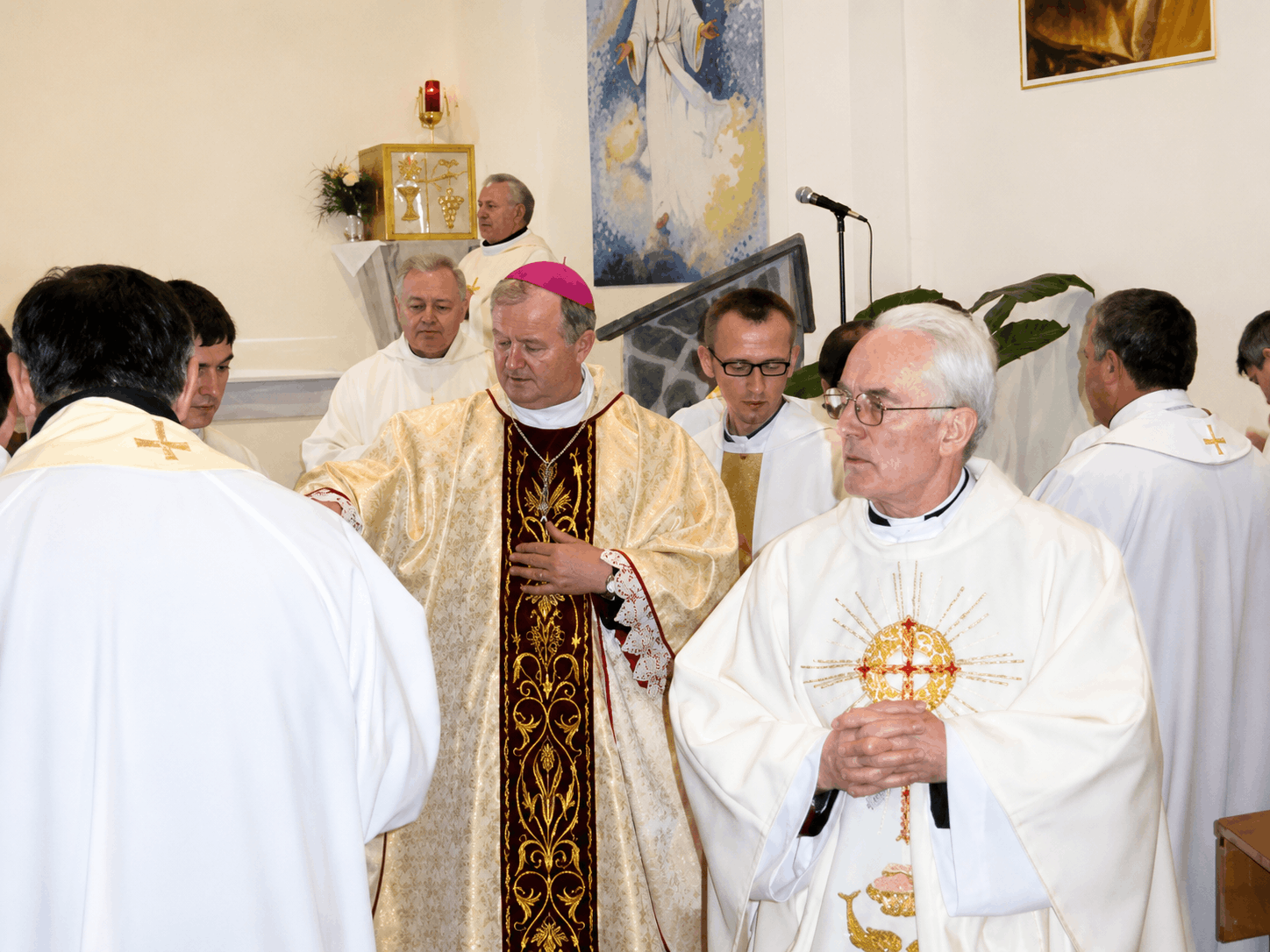 Liturghia de sfințire celebrată de PS Aurel Percă